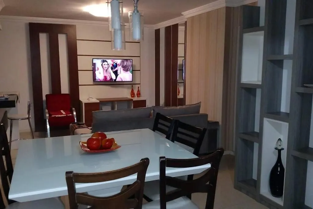 Lindo Apto Com Otima Localizacao Balneário Camboriú البرازيل